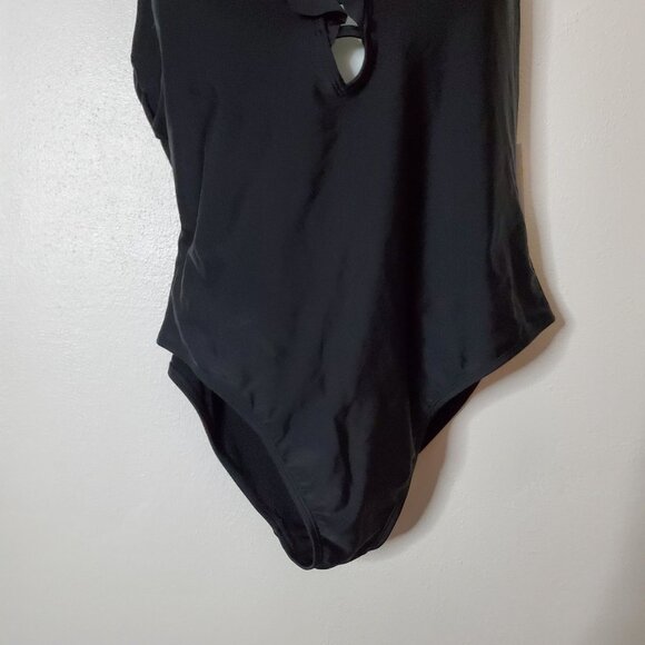 Shade & Shore Women's One Piece Swimsuit XL Black Ruffle Plunge NWT Medium Seat - Picture 11 of 16